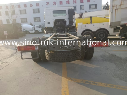 SINOTRUK HOWO Podwozie ciężarówki towarowej 16-20 ton 4X2 LHD 300KM