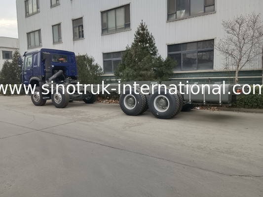 SINOTRUK HOWO Samochód z zbiornikami ropy naftowej podwozie 400KM 8X4 LHD 50 ton 40CBM