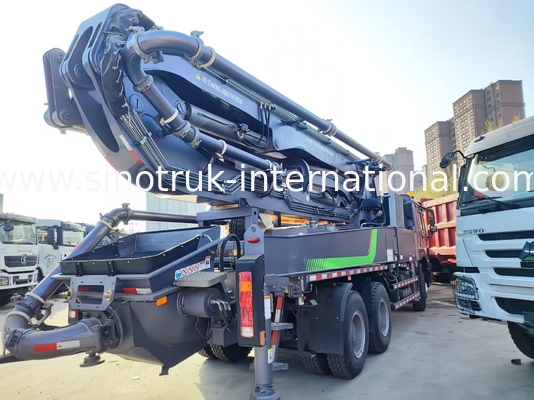 Wysokiego wzrostu mistrzostwo HOWO 380HP Smart Pump Trucks 52m Boom 6x4 trakcja dla niezrównanego pionowego wrzucania