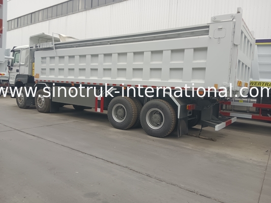 SINOTRUK HOWO 380KW Kierownicza ciężarówka 12 kół LHD 31 ton 20-30CBM V7-X Cab