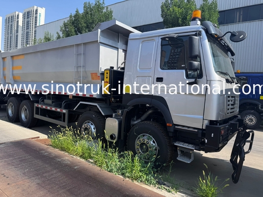 SINOTRUK HOWO 371HP 8X4 Kierownicza Wykonawczość Stara przednia strona wojskowa zderzak dla obszarów górniczych Dwa światła ostrzegawcze pojemnik typu U