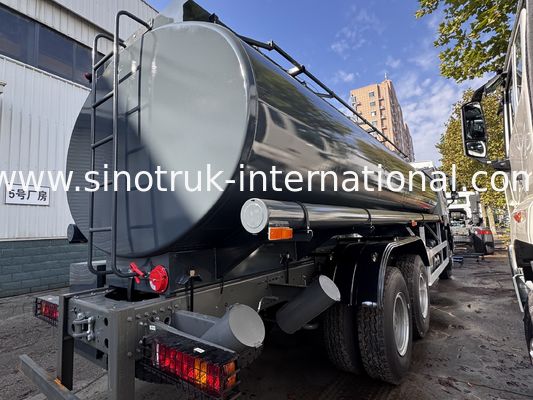 SINOTRUK HOWO 6×4 10 wheels Oil Tank Truck 371HP 20CBM With fuel dispenser The color can be customized