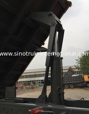 Ciężka wywrotka kopalniana HOWO, żółta wywrotka 30 - 40 ton 10-25CBM