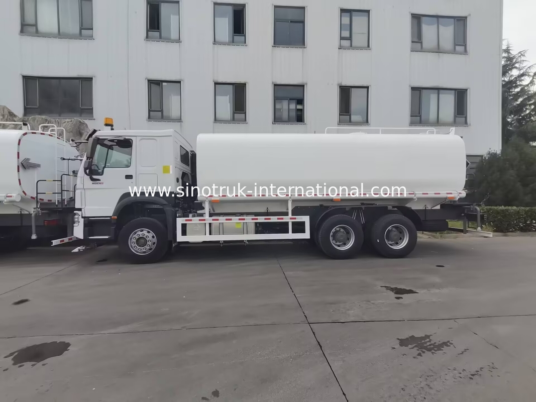 Sinotruk HOWO Biały RHD 6x4 Cisterna z wodą ZZ1257V4347B1 Z funkcją spłukiwania wysokiego ciśnienia