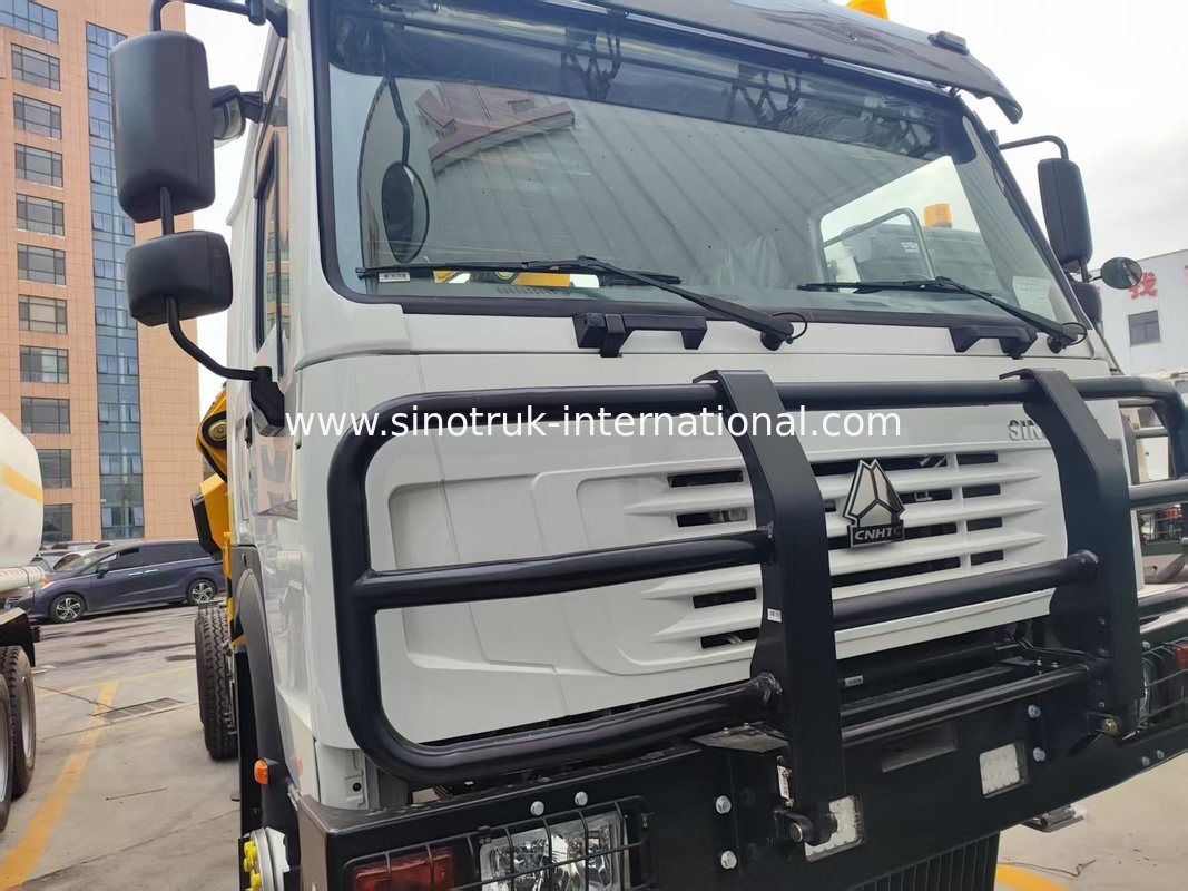 Your All-in-One Workhorse: HOWO 371HP 6x4 with XCMG 12T Crane