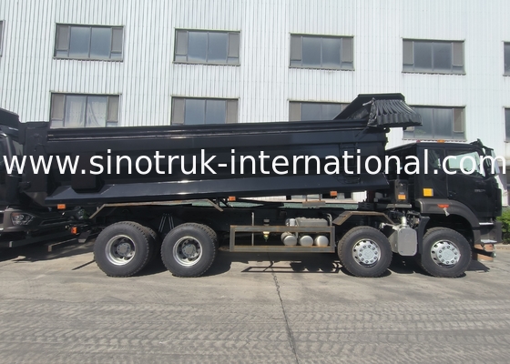 Czarna wywrotka górnicza Howo 20-50 ton 8 X 4 Euro 2 400 KM