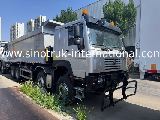 SINOTRUK HOWO 371HP 8X4 Kierownicza Wykonawczość Stara przednia strona wojskowa zderzak dla obszarów górniczych Dwa światła ostrzegawcze pojemnik typu U
